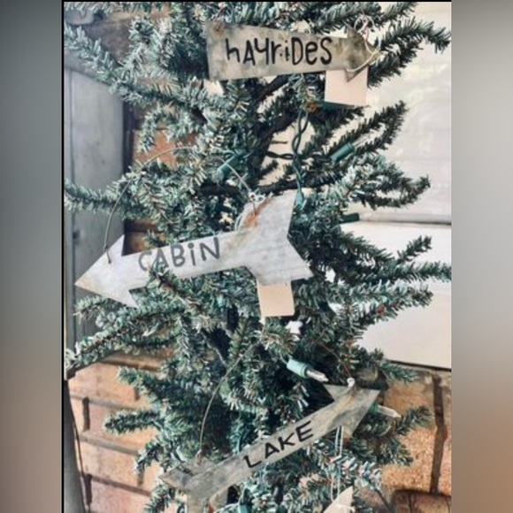 *Galvanized Metal Rustic Arrow Ornament **cabin ornament only** - Picture 4 of 6